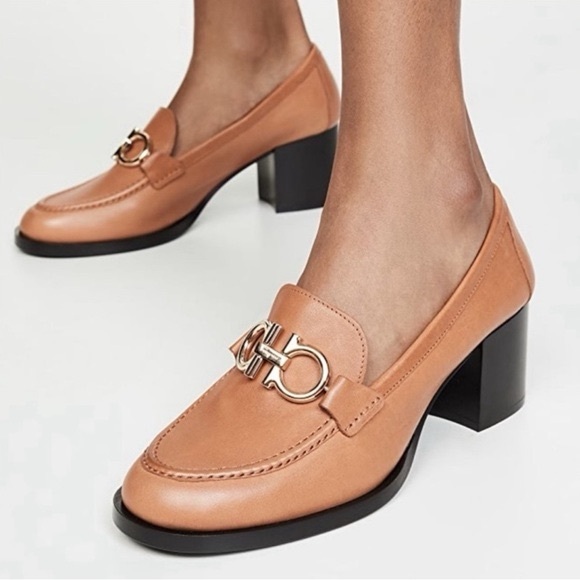 Vintage Salvatore Ferragamo Leather Heels in Mustard Yellow Size 8
